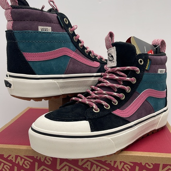 Vans WMNS Sk8-Hi Mte-2 Trekker Multi Color
VNOA5HZZMUL
Boots Cold Weather Snkrs - Picture 9 of 16